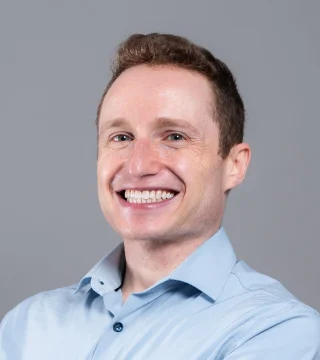 Metz head shot